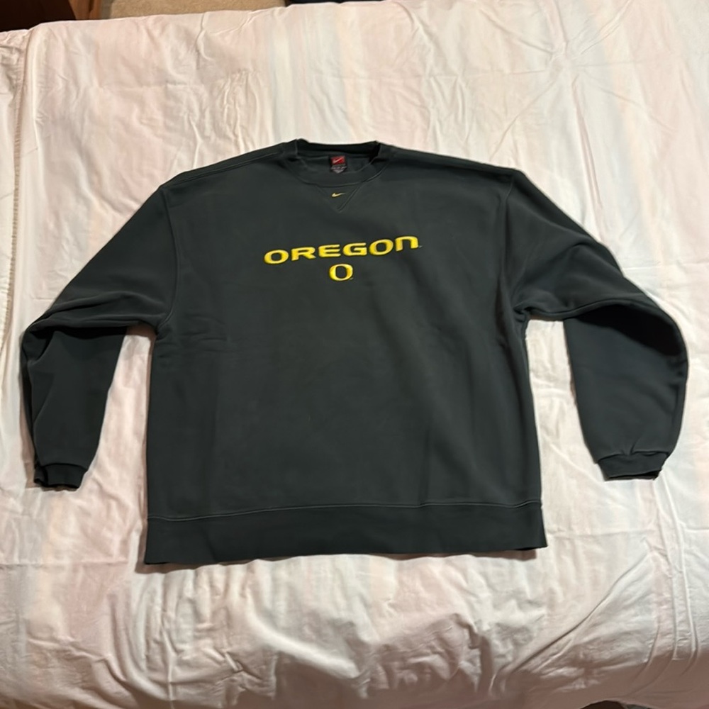 VINTAGE Oregon Ducks Nike Crewneck